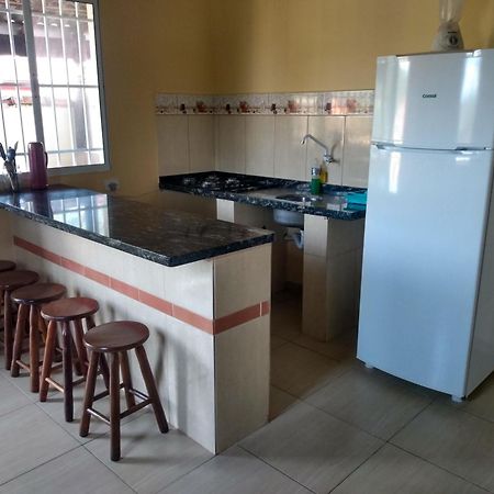 Chale No Condominio Verde Mar Na Praia Da Cocanha Caraguatatuba Ngoại thất bức ảnh