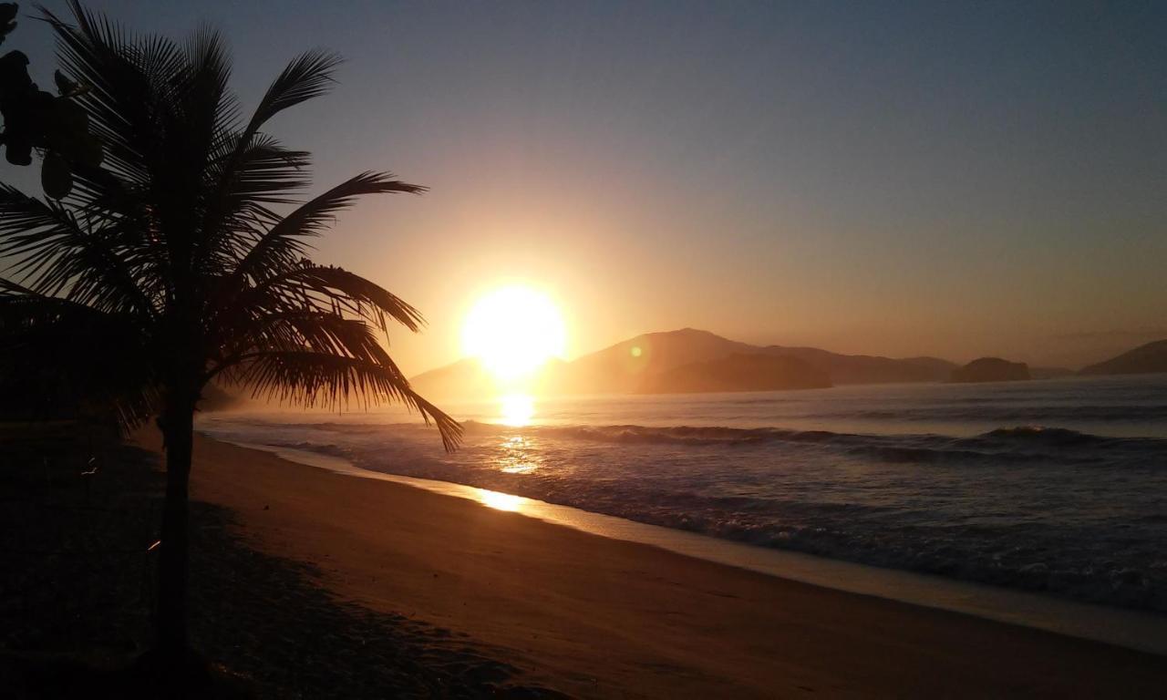 Chale No Condominio Verde Mar Na Praia Da Cocanha Caraguatatuba Ngoại thất bức ảnh